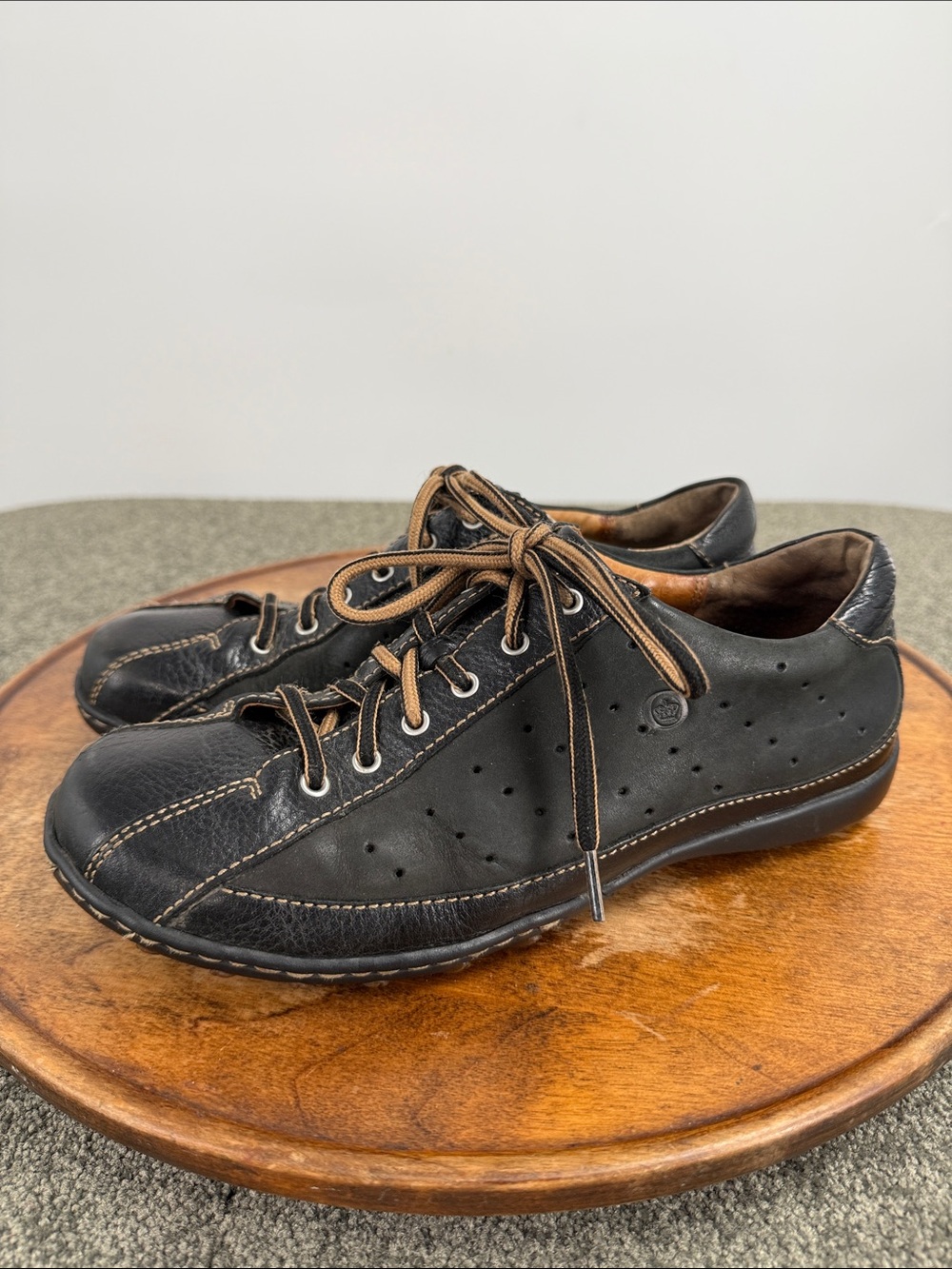 Born Shoes Wm 8 Hawkeye Black Leather Walking Casual Hiking Sneakers